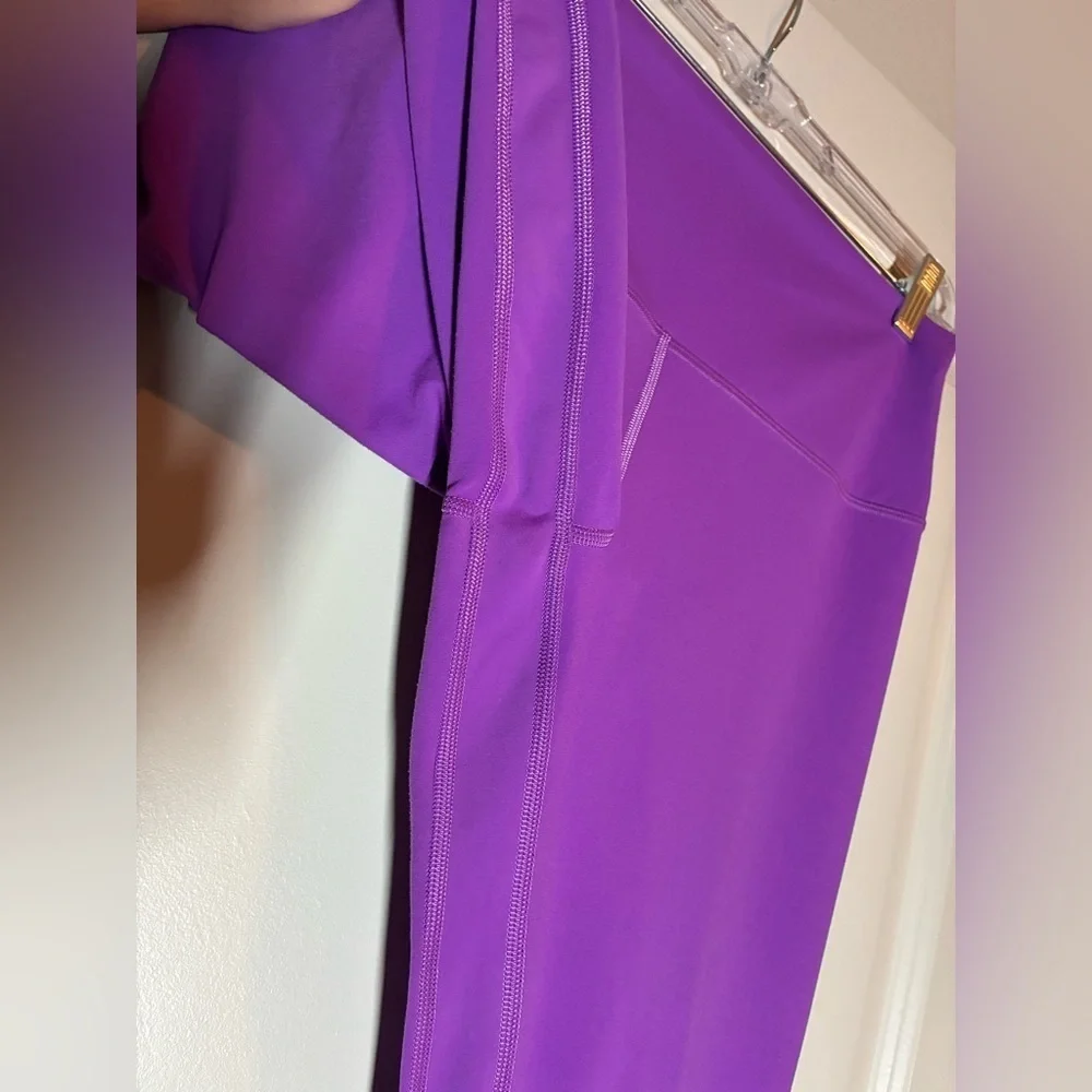 *Final Price* Lululemon Align High-Rise Crop 23